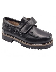 Zapatos nauticos con velcro...