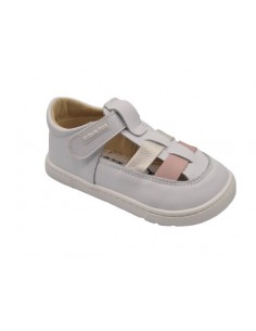 Sandalias de piel lavable...
