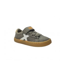 Zapatillas deportivas...