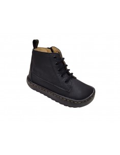 Botas de piel con cordones...