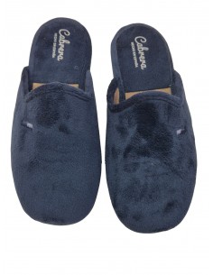 Zapatillas de casa abiertas...