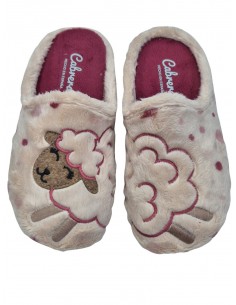 Zapatillas de casa abiertas...