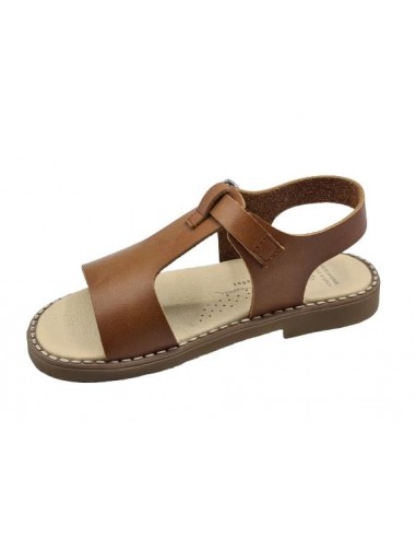 Sandalias para niñas en color camel...
