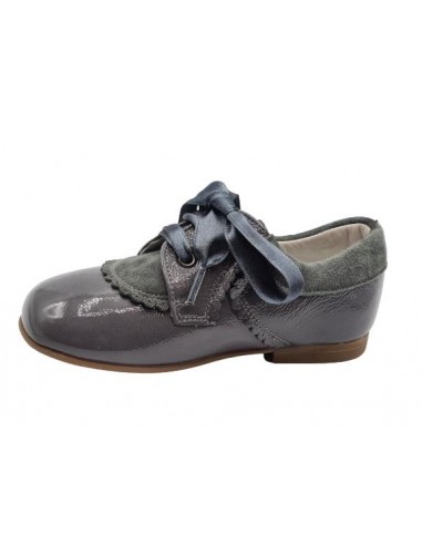 Zapatos blucher Landos en color gris...