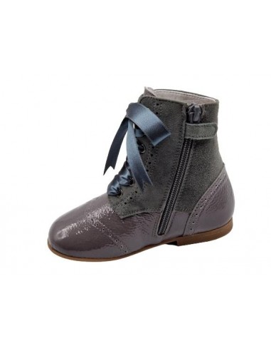 Pascualas de ante y charol para niñas...