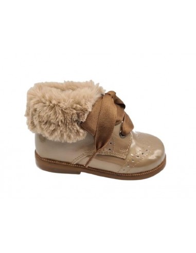 Botas de charol Clarys 1573